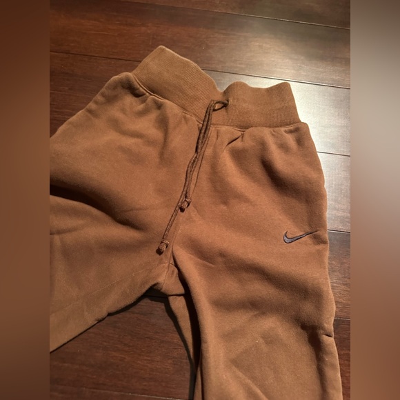 EUC *Earthen Brown* Nike Joggers | Size XS | Pockets | Hi-Rise - Picture 3 of 5